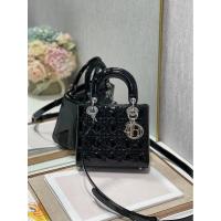 ราคา Dior Diana Lady Concubine กระเป๋าถือและสะพายข้าง ลายตาราง CD Cannage หนังสิทธิบัตรสีดำ ก้านเกี่ยวสีเงิน (50004299607)