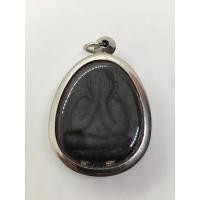 ราคา พระปิดตาหลวงปู่โต๊ะ วัดประดู่ฉิมพลี ปี 2521 เนื้อดำฝังตะกรุดเงิน 2 ดอก (ปิดตาเงินล้าน) เลี่ยมกรอบสแตนเลสแท้พร้อมใช้งาน (57255153656)