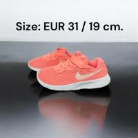 ราคา รองเท้าผ้าใบเด็ก Nike มือสอง size 19 cm. ตามสภาพ ของแท้ 100% (52952947310)