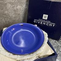 ราคา จาน Givenchy แท้100% พร้อมกล่อง ไม่ผ่านการใช้งาน (9206853135)