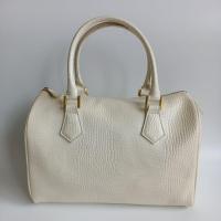 ราคา กระเป๋ามือสอง ทรงหมอน หนังปั้มลายจรเข้ สีครีม (21020619079)