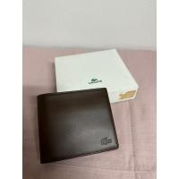 ราคา LACOSTE กระเป๋าสตางค์เรียบๆหนังสีน้ำตาล ของแท้ ของใหม่ ส่งฟรี❤️‍ (18590481913)