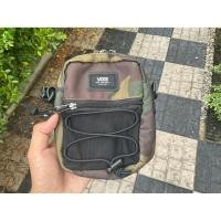ราคา กระเป๋าสะพายข้าง Vans Bail Shoulder Bag Camo ของแท้มือ1 (27460572054)