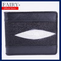 ราคา กระเป๋าสตางค์ผู้ชาย หนังปลากระเบนแท้ ผสมกับหนังวัวแท้ลาย Saffiano แถมฟรีพวงกุญแจหนังปลากระเบนแท้ #usคาดsr (18106977822)