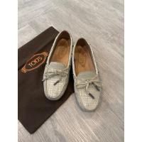ราคา Tod’s slip on loafers รองเท้า แบรนด์เนม มือสอง ของแท้ (44162734262)
