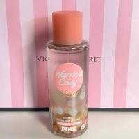 ราคา [ของแท้ 100%+ถุง shop พร้อมส่ง]Victoria secret’s PINK Holiday Mist Fragrance Warm&Cozy Glow 250MLน้ำหอมฉีดตัวกลิ่นอบอุ่น (28422855934)