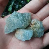 ราคา N692 อความารีน (Aquamarine) พลอยก้อน พลอยดิบ พลอยแท้ (1254270248)