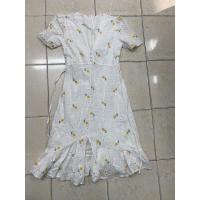 ราคา เดรสผ้าฉลุลูกไม้สีขาว แต่งดอกไม้เหลือง (2921788020)