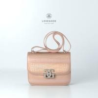 ราคา [ LoveGood ] Calypso Croc กระเป๋าหนังวัวแท้ ปั๊มลายจระเข้ ไซส์ 7.5" อะไหล่เงินประดับเพชรหรูหรา (29204780955)