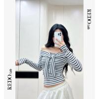 ราคา | เปิดสีแดงสําหรับ | เสื้อผูกโบว์เปิดไหล่ลายสก็อตเสื้อยืด BASIC COTTON FLOORABLE เสื้อปาดไหล่ผู้หญิง (56252209086)