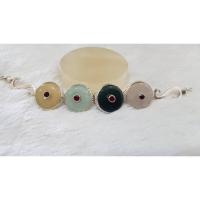 ราคา ข้อมือเงินแท้งานทำมือ ประดับด้วยเหรียญหยกพม่า 4สี น้ำผึ้ง เขียวอมฟ้า เขียวเข้ม ขาวนวล แต่งยอดด้วยทับทิมแท้ (1583524292)