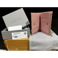 ราคา [Preloved] Charles & Keith Quilted Eleni Folding Wallet - สีชมพูอ่อน (43572057595)