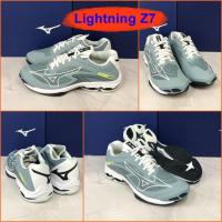 ราคา Mizuno Wave LightningZ7 รองเท้า Indoor ยอดนิยม สีสวย สดใส พื้นหนานุ่ม ใส่สบายเท้า รับแรงกระแทกอย่างดี น่าใช้ V1GA220038 (13989792163)