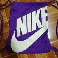 ราคา กระเป๋าผ้าไนล่อนหูรูด​ NIKE (5837143916)