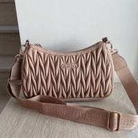 ราคา Guess สอบถามก่อนกดสั่งค่ะ ของแท้ ไม่แท้ยินดีคืนเงินค่ะ (22920492404)