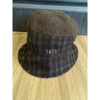 ราคา หมวก ผ้าเช็ดหน้า DAKS London มือ2ของแท้ (42765260284)