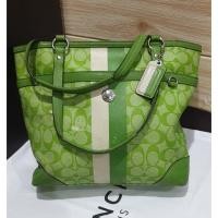 ราคา กระเป๋า Coach SIGNATURE HERITAGE CHELSEA TOTE (แท้/มีตำหนิ) (7058034700)