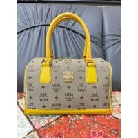 ราคา พร้อมส่ง**กระเป๋าผ้าทรงหมอน MCM แท้มือสอง (24021426929)