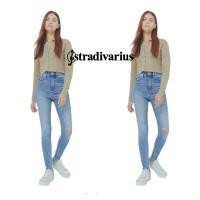 ราคา Stradivarius : Super High Waist Skinny Jeans (24306576507)