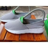 ราคา Adidas slip on แบรนด์แท้%มือสอง size 38 ยาว 23.5cm. (6245718064)