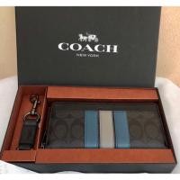 ราคา Coach เซ็ทกระเป๋าสตางค์ใบยาว พร้อมพวงกุญแจ มาในกล่อง gift box (2077796608)