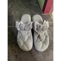 ราคา รองเท้าชูเบอรี่ shuberry มือสองของแท้ (21250612893)