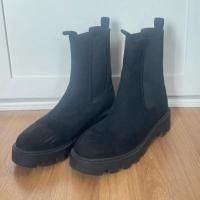 ราคา รองเท้าบูทข้อสั้น H&M Size 39 (43824765768)