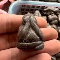 ราคา พระปิดตาพิมพ์ปั้น เนื้อผงคลุกรักเก่า หลวงพ่อแก้ว วัดเครือวัลย์ (44268846784)