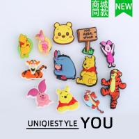 ราคา รองเท้าหลุมดอกไม้ สูงคุณภาพ หมีพูห์ ออกแบบน่ารัก สามารถถอดเปลี่ยนได้ (42574451761)