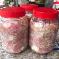 ราคา แหนมหมูใส่หนัง สูตรอีสาน ปลอดภัยไร้สารทุกชนิด กระปุก 1กิโลกรัม (21989907234)