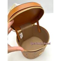 ราคา ♞,♘,♙ผ่อน0%แท้100Shop King Power กระเป๋าสะพาย MCM Visetos Vanity Case djd (24188118031)