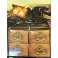 ราคา สบู่บารองค์ กลิ่นคันทรี มาดามเฮง Barong soap Madame Heng สบู่บารอง ของแท้ มาดามเฮง 130กรัม✖️4ก้อน (29627164837)