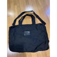 ราคา ESPRIT กระเป๋าเดินทางสะพายข้าง 20.5x15x8 นิ้ว สีดำ ปรับสายได้ หัวจับซิปด้านบนหลุด ยังรูดซิปได้ดี มือสอง (29052892110)