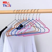 ราคา ไม้แขวนเสื้อ หุ้มยางกันลื่น แพค 10ชิ้น ส่งแบบสุ่มสี ไม่กินเนื้อที่ ไม้แขวนเสื้อสแตนเลส หุ้มยางกันลื่น ไม่หัก coat hanger (21928161879)