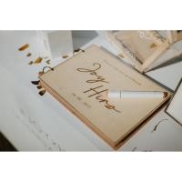 ราคา สมุดปกไม้ สมุดอวยพรงานแต่ง สมุดปกไม้เลเซอร์ข้อความได้ตามต้องการ (2249977084)