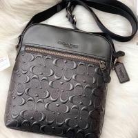ราคา พร้อมส่ง!! Coach Men กระเป๋าทรงสี่เหลี่ยม รุ่นยอดฮิตของหนุ่มๆ รุ่น C ปั้มนูน (4705248871)