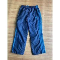 ราคา กางเกงเด็ก Adidas ผ้าร่ม ด้านในบุผ้า ขาตรง Sz.130 เอวก่อนยืด 24” ยืดได้อีกนะคะ ขายาว 29” (18668996452)