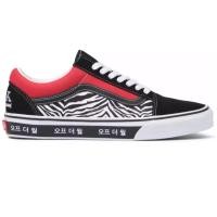 ราคา VANS OLD SKOOL KOREAN TYPOGRAPHY RACING RED TRUE BLUE SNEAKERS สินค้ามีประกันแท้ (12009149459)