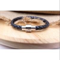 ราคา กำไลหนังแท้ สลักชื่อฟรี (2700614700)