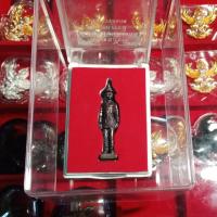 ราคา รูปหล่อยืนสมเด็จพระเจ้าตากสิน ปี54 (2320849906)