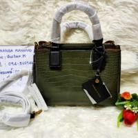 ราคา Charles & Keith กระเป๋าสะพายแบรนด์แท้ จากช็อปไทย (3638623548)