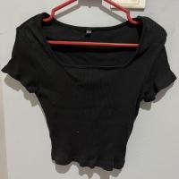 ราคา เสื้อครอป Uniqlo สีดํา (54002945868)