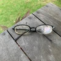 ราคา แว่นครึ่งกรอบ มือสอง (27234258106)