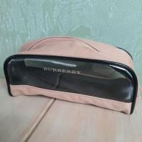 ราคา Burberry ของแท้ ใส่ เครื่องสำอาง ใส่เครื่องเขียน ใส่ของจุกจุก Like new (7505606485)