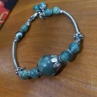 ราคา สร้อยข้อมือหินสลับอะไหล่เงิน(งานเก่า)​ (22780809938)