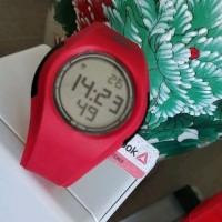 ราคา Reebok นาฬิกาสายเรซิ่น นาฬิกาผู้ชาย รุ่น RD-SHA-G9-PRPR-SB (6250867472)