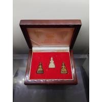 ราคา พระชัยวัฒน์ ตั๊กม้อ (เนื้อเงิน นวะ สัมฤทธิ์) ปลุกเสก 2 พิธีใหญ่ 2 แผ่นดินไทย-จีน วัดสุทัศนฯ-วัดกวงซิ่ว ปี2537 (44800565163)