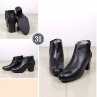 ราคา รองเท้าบูทหนังมือสองสภาพดี (29054087173)