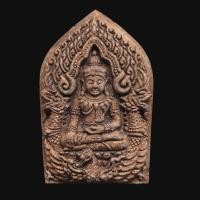 ราคา ขุนแผนดวงเศรษฐี ครูบาออ ปัณฑิต๊ะ หลังราหู เนื้อผงผสมว่านดำ ลงทอง ฝังตะกรุดทองแดง ออกวัดทุ่งสีทอง พร้อมกล่อง (53003131027)