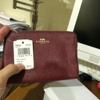 ราคา พร้อมส่ง coach คล้องมือ สีแดง crimon (1345247031)